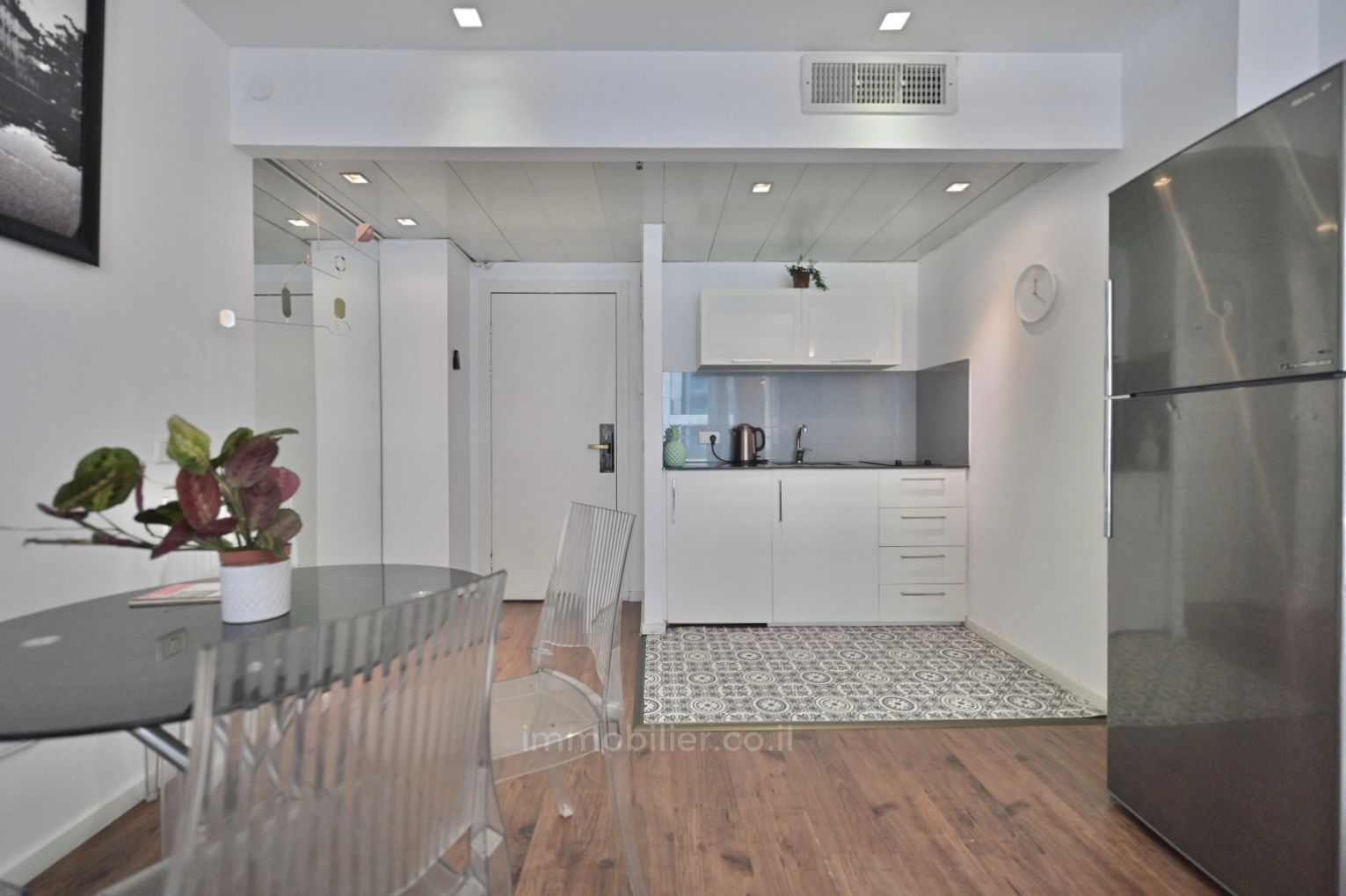 Apartamento 2 cômodos Tel Aviv Primeira linha de mar 457-IBL-1161