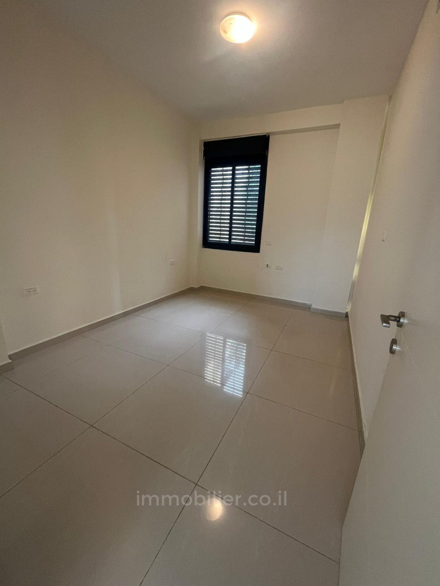 Apartamento 4 cômodos Tel Aviv Centro da cidade 457-IBL-1175