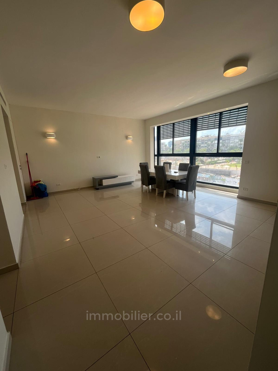 Apartamento 4 cômodos Tel Aviv Centro da cidade 457-IBL-1175