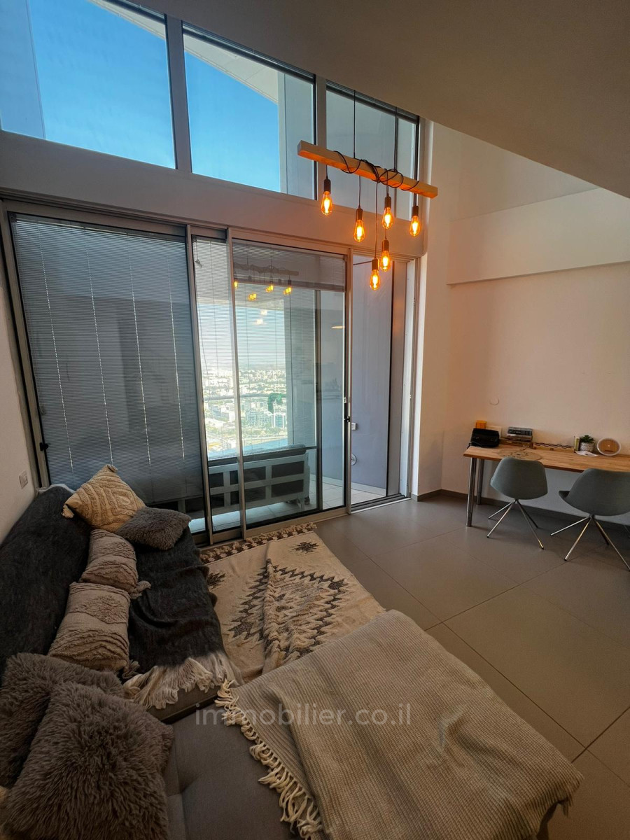 Duplex 4 cômodos Tel Aviv Centro da cidade 457-IBL-1177