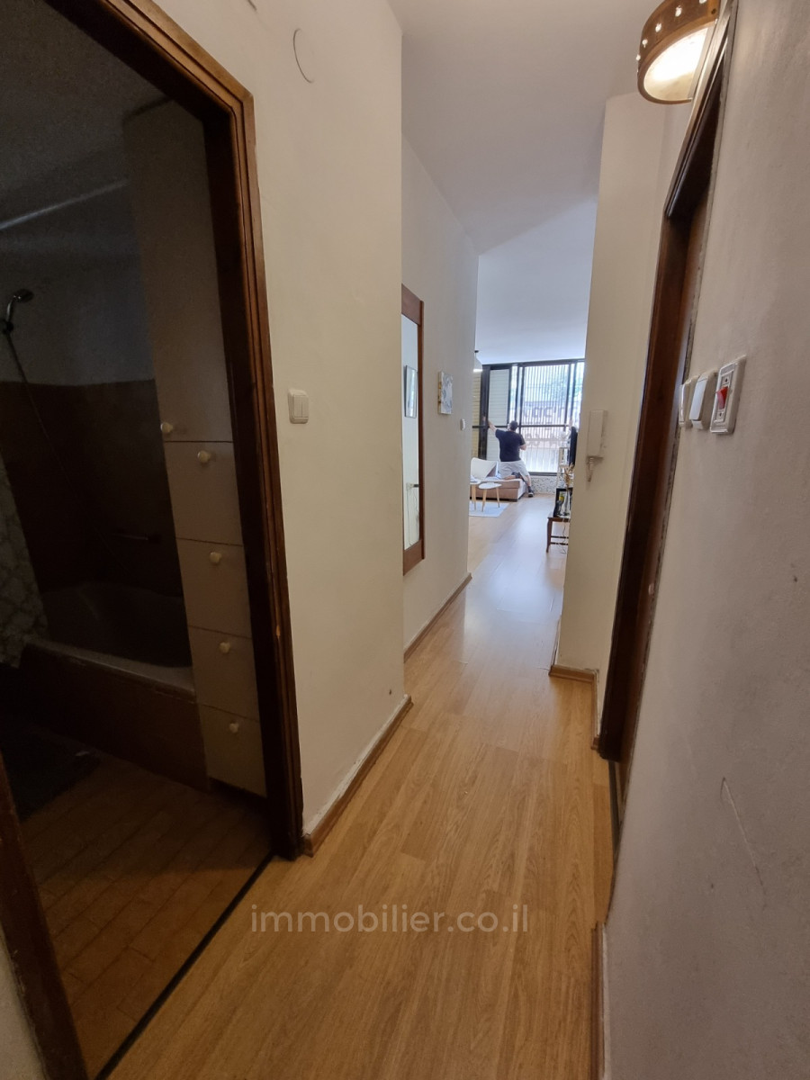 Apartamento 4 cômodos Tel Aviv Centro da cidade 457-IBL-1178
