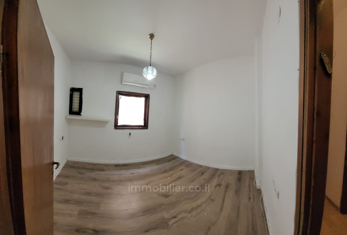 Apartamento 4 cômodos Tel Aviv Centro da cidade 457-IBL-1178