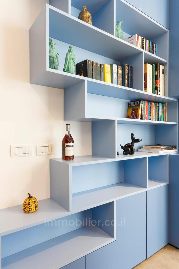 Apartamento 3 cômodos Tel Aviv Primeira linha de mar 457-IBL-1200