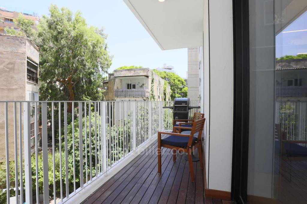 Apartamento 3 cômodos Tel Aviv Primeira linha de mar 457-IBL-1200