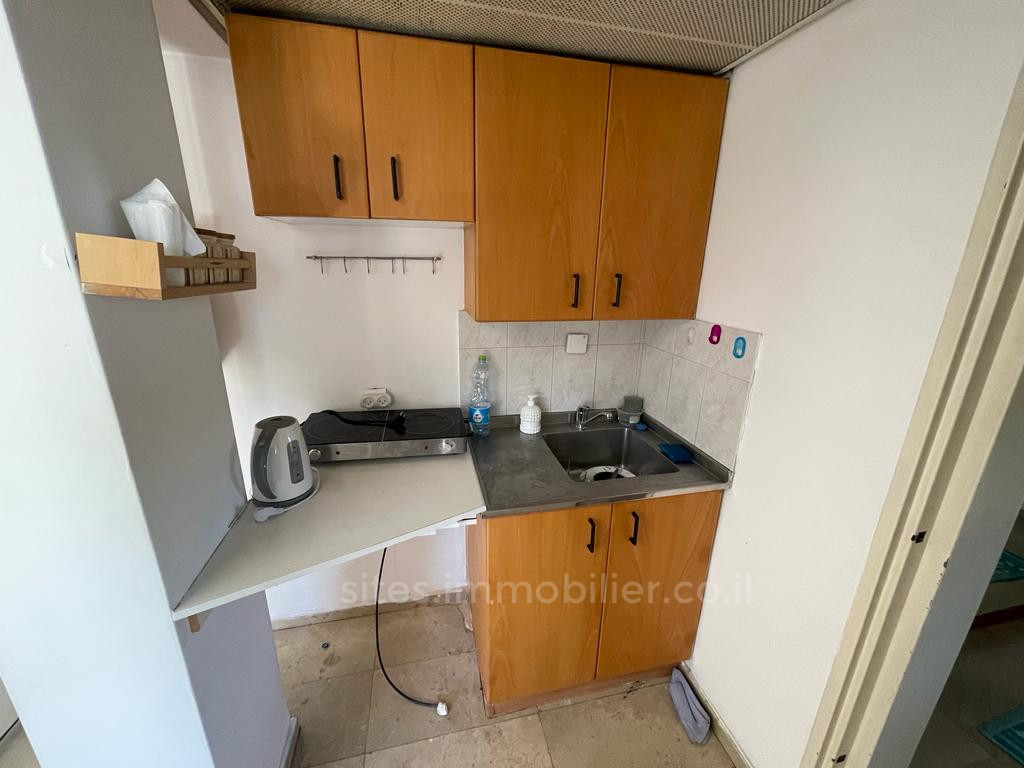 Apartamento 3 cômodos Tel Aviv Dizengof 457-IBL-1211