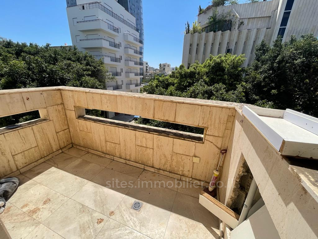 Apartamento 3 cômodos Tel Aviv Dizengof 457-IBL-1211