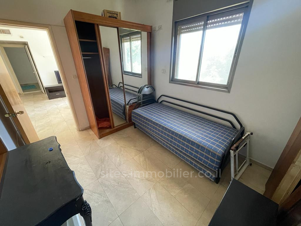 Apartamento 3 cômodos Tel Aviv Dizengof 457-IBL-1211