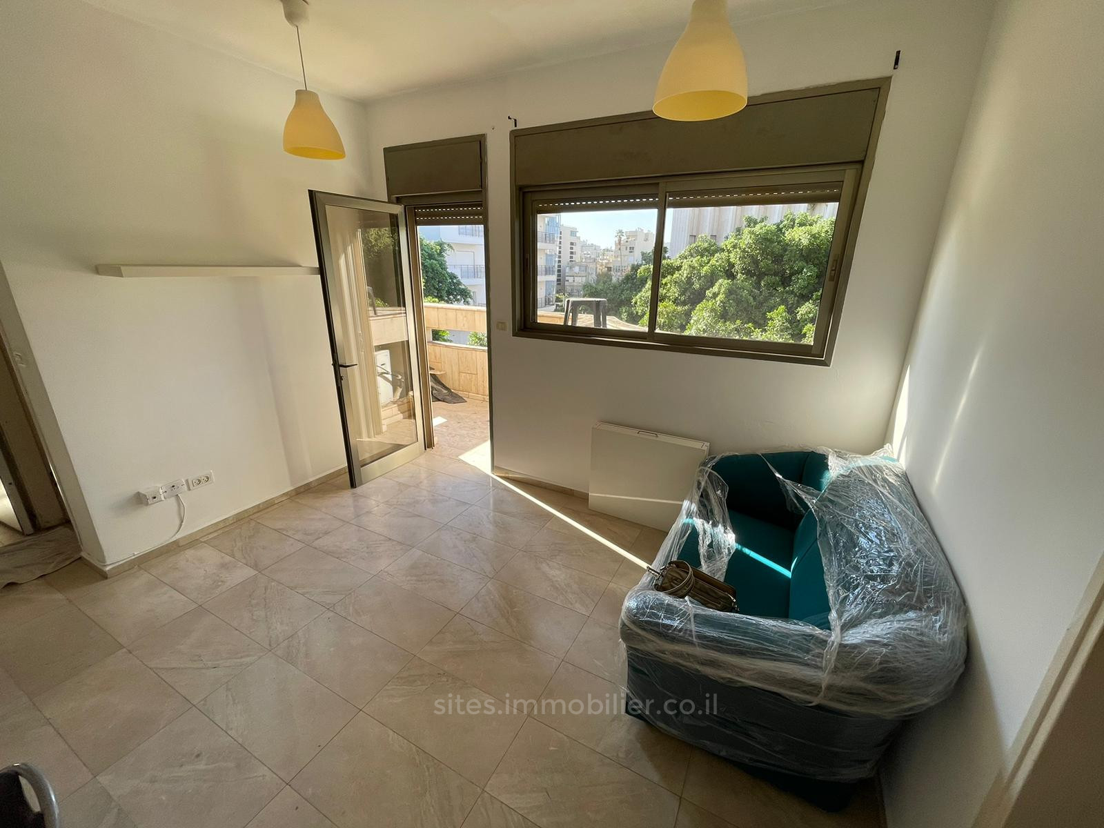 Apartamento 3 cômodos Tel Aviv Dizengof 457-IBL-1212