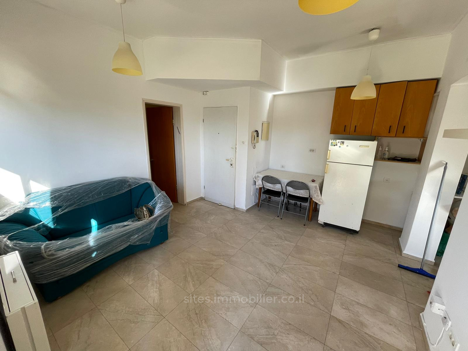 Apartamento 3 cômodos Tel Aviv Dizengof 457-IBL-1212