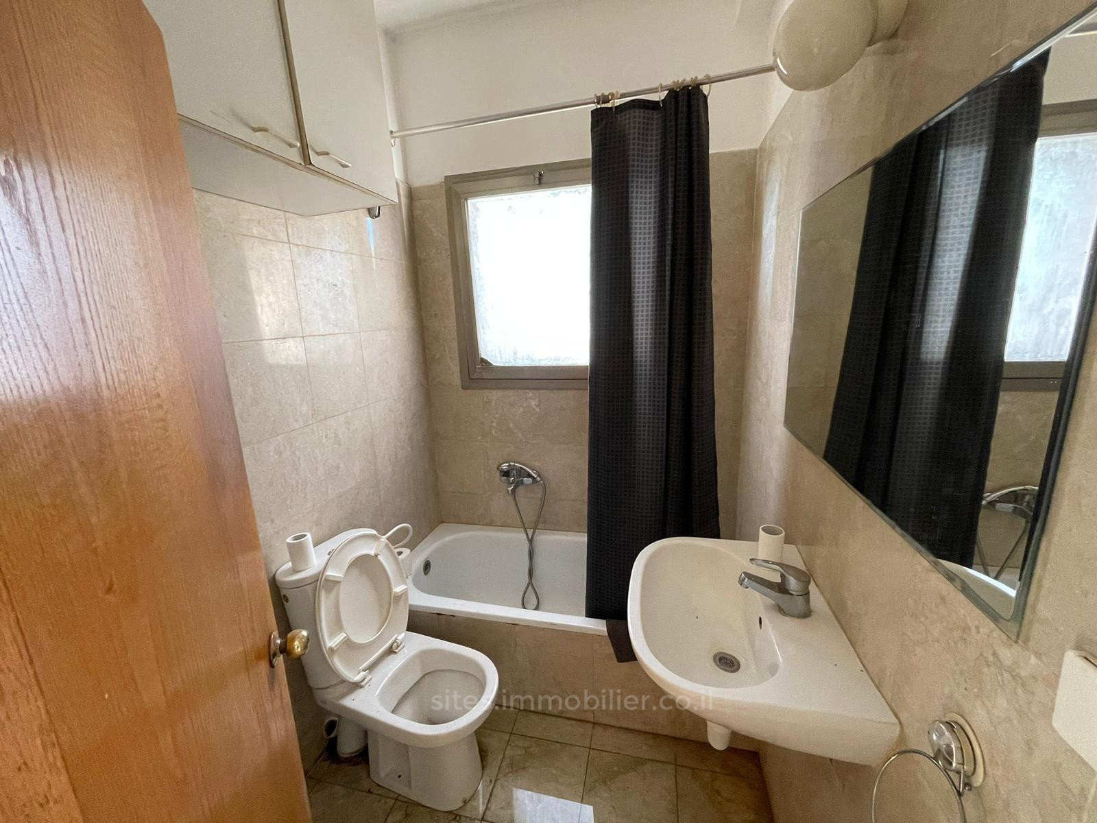 Apartamento 3 cômodos Tel Aviv Dizengof 457-IBL-1212