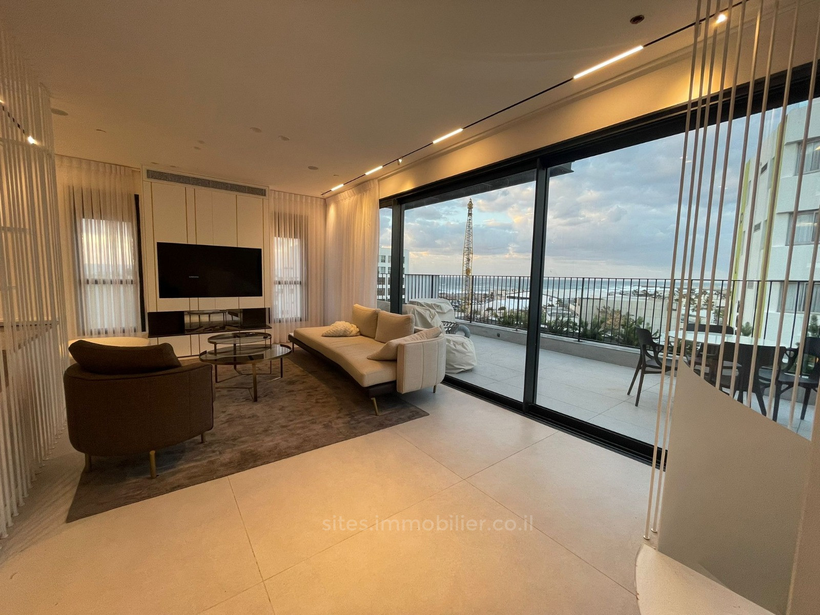 Cobertura 5 cômodos Tel Aviv Namal Tel Aviv 457-IBL-1213