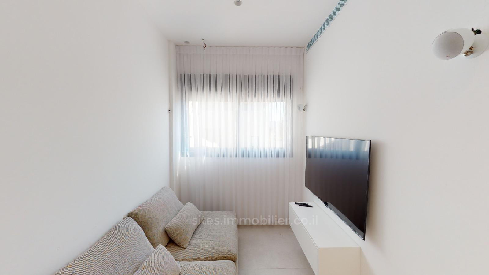 Cobertura 5 cômodos Tel Aviv Namal Tel Aviv 457-IBL-1213