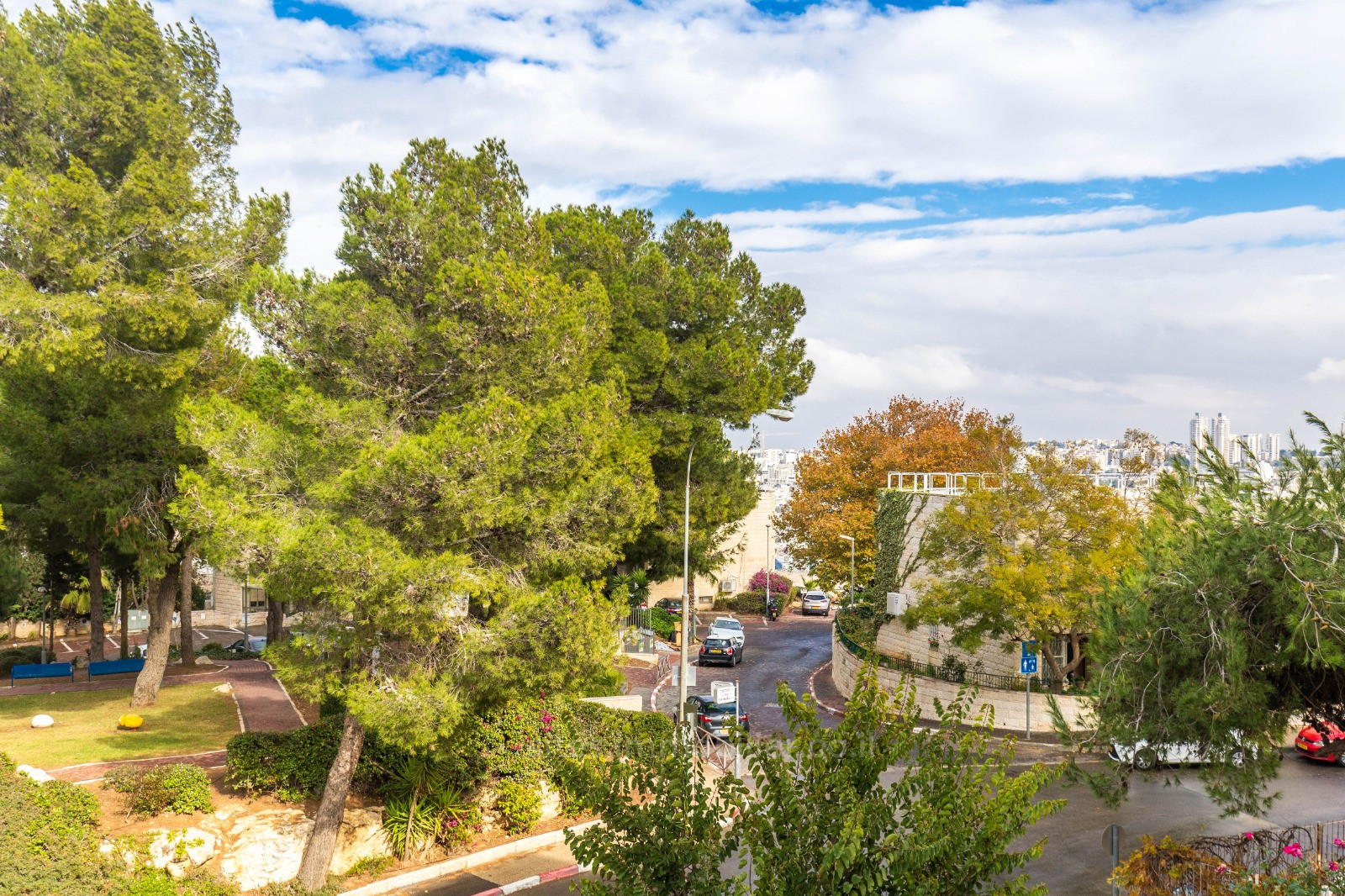 Apartamento 4 cômodos Jerusalém Gilo 457-IBL-1219