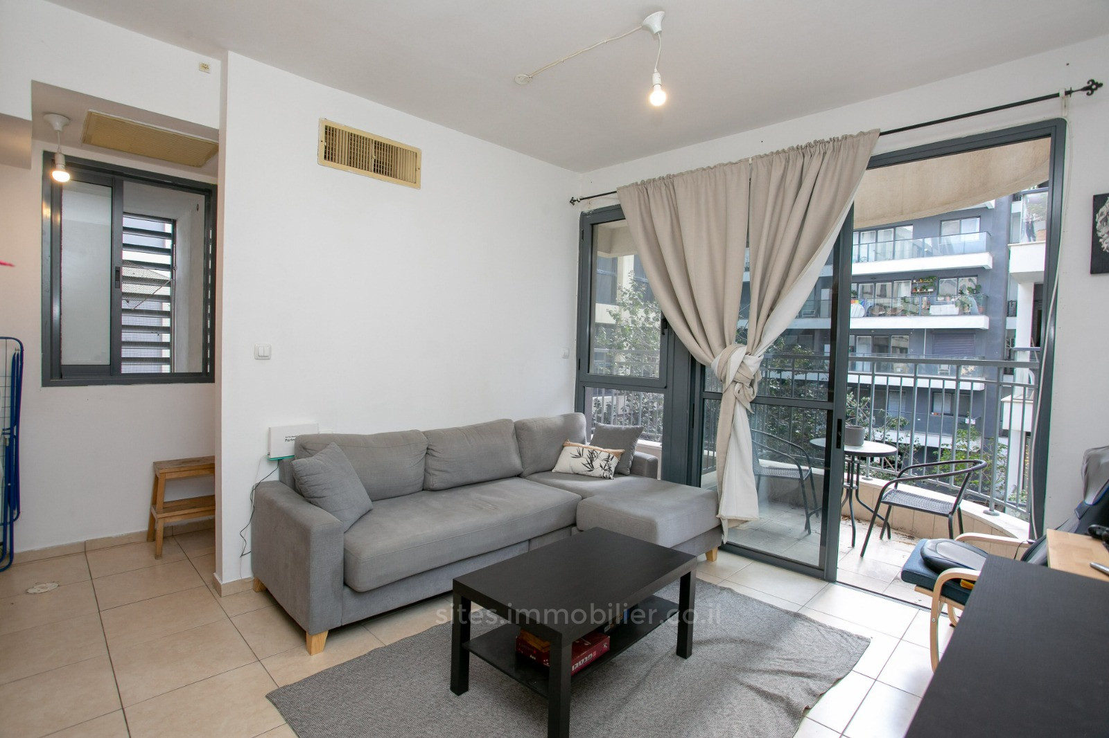 Apartamento 2 cômodos Tel Aviv Montifiory 457-IBL-1220