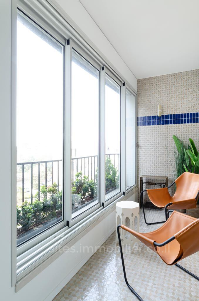 Apartamento 4 cômodos Tel Aviv Kikar Hamedina 457-IBL-1227