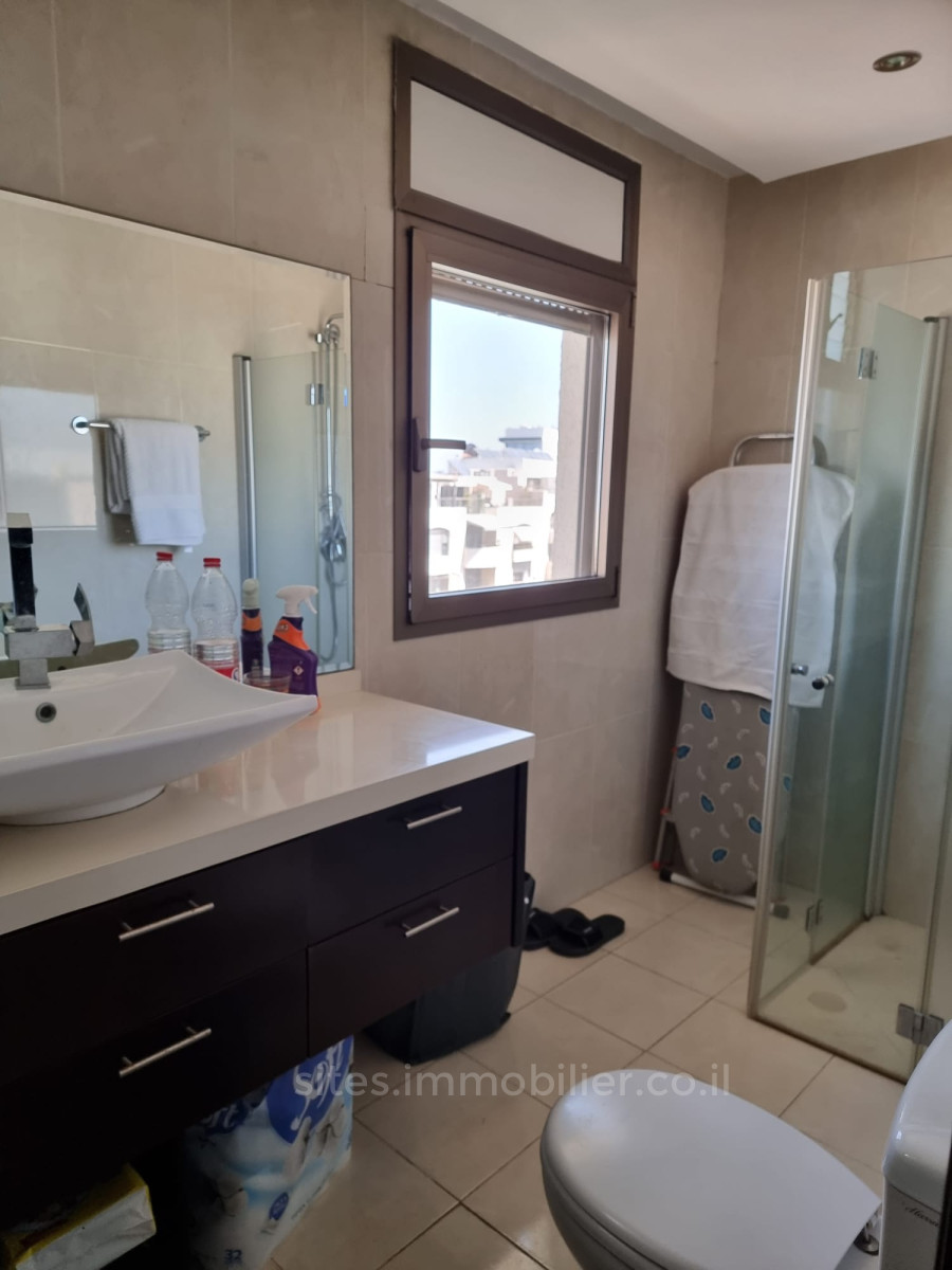 Duplex-Cobertura 3 cômodos Tel Aviv Hatsafon hayachan 457-IBL-1228