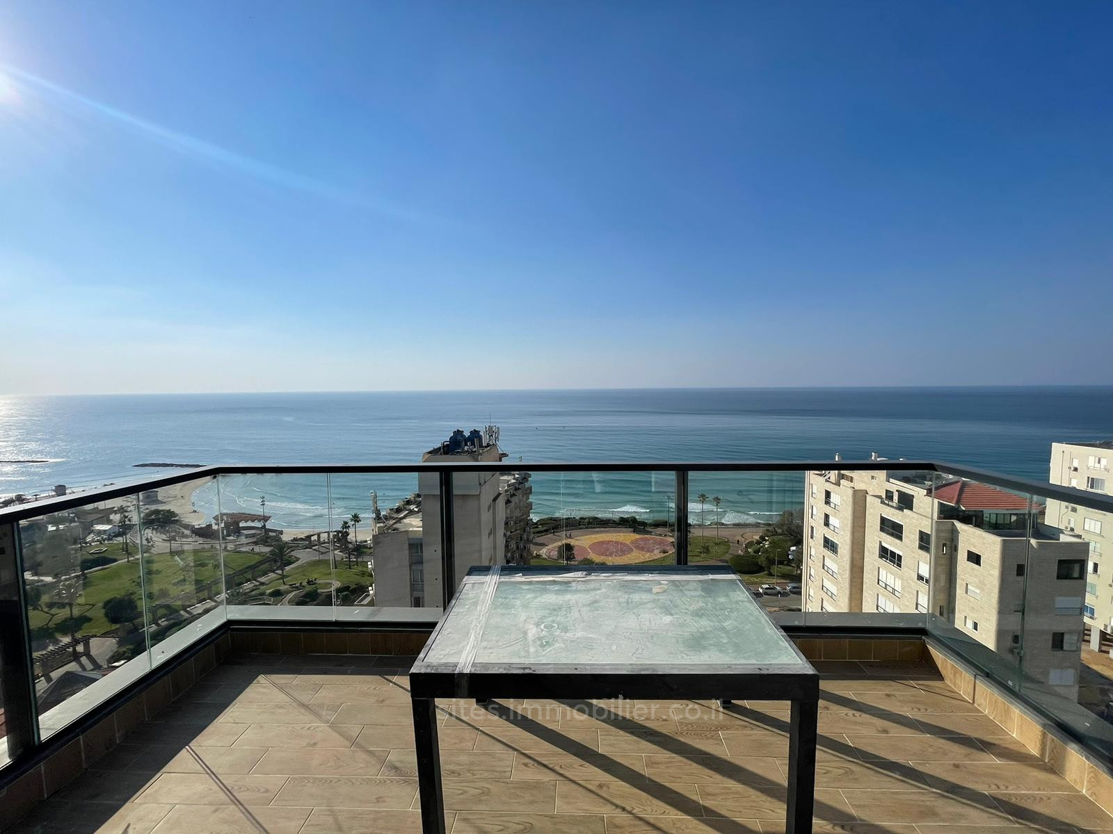 Apartamento 3 cômodos Netanya Centro da cidade 457-IBL-1231
