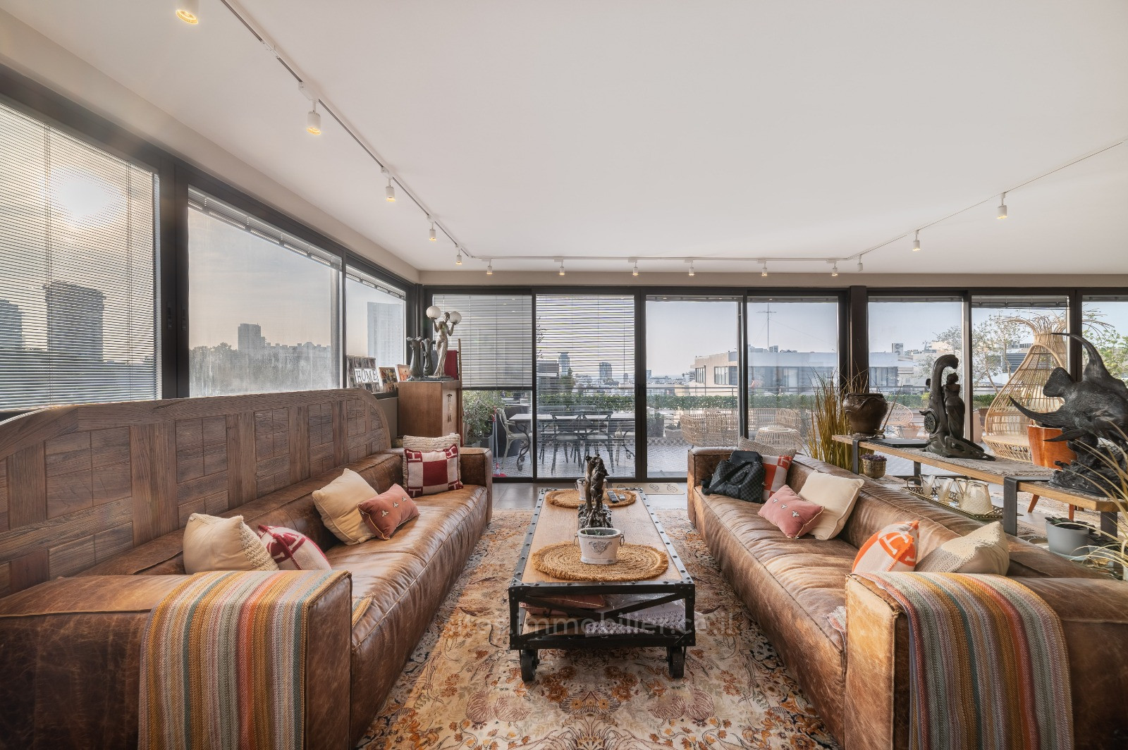 Duplex-Cobertura 4 cômodos Tel Aviv Lev Tel-Aviv 457-IBL-1233