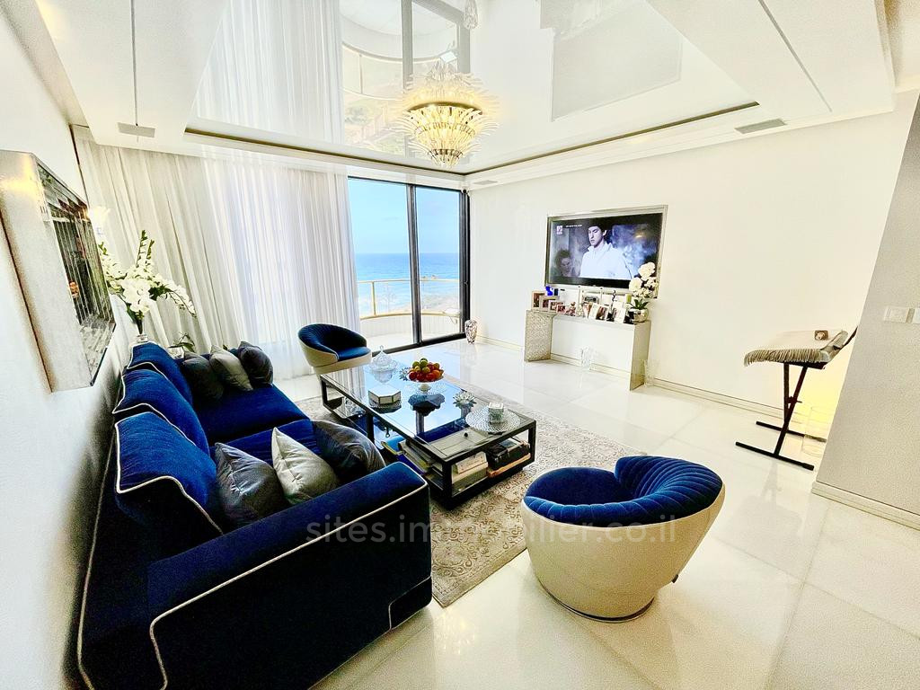 Apartamento 4 cômodos Netanya Kikar 457-IBL-1246