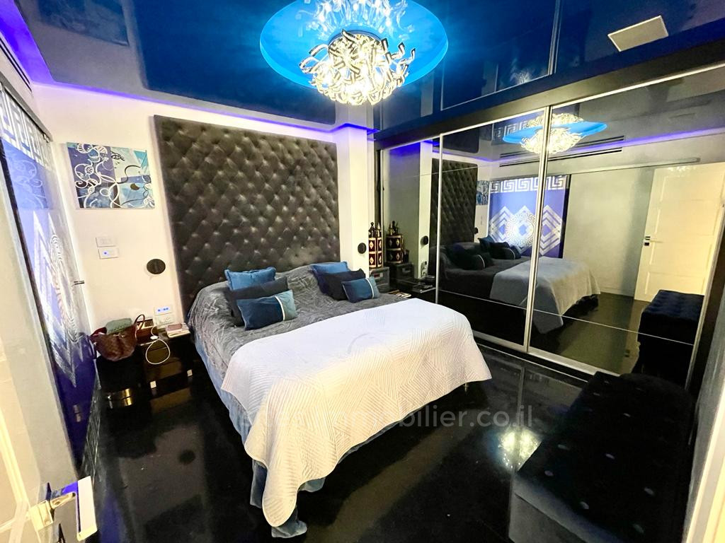 Apartamento 4 cômodos Netanya Kikar 457-IBL-1246