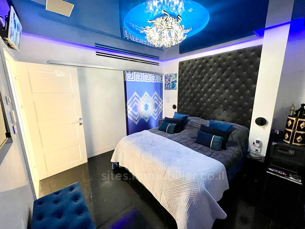 Apartamento 4 cômodos Netanya Kikar 457-IBL-1246