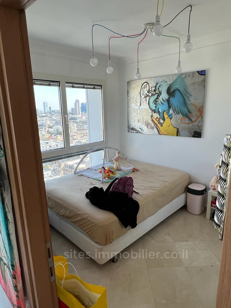 Apartamento 3 cômodos Tel Aviv Primeira linha de mar 457-IBL-1256