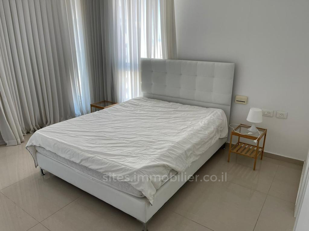 Apartamento 5 cômodos Netanya Kikar 457-IBL-1282