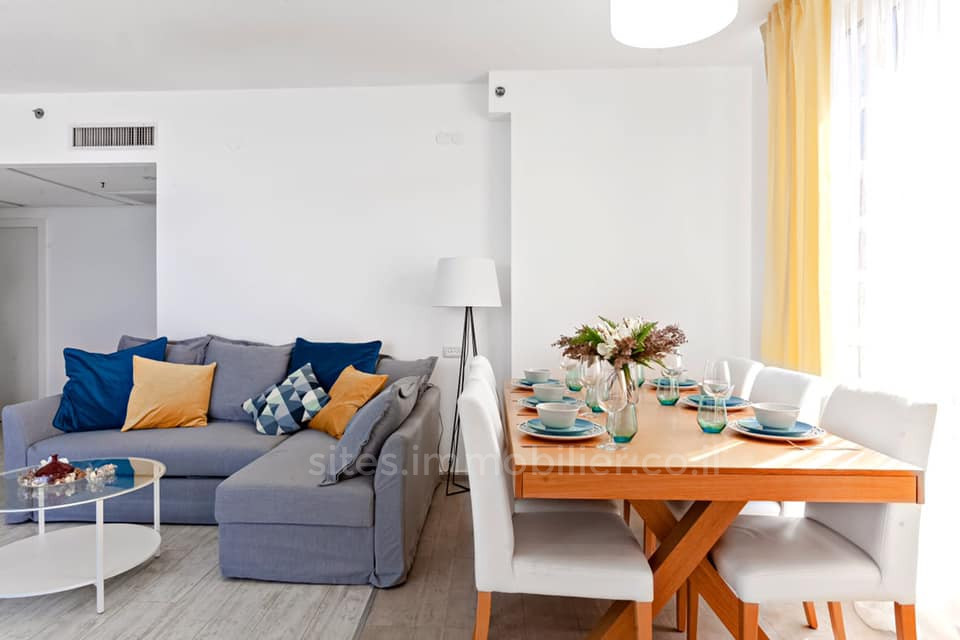 Apartamento 3 cômodos Tel Aviv Primeira linha de mar 457-IBL-1292