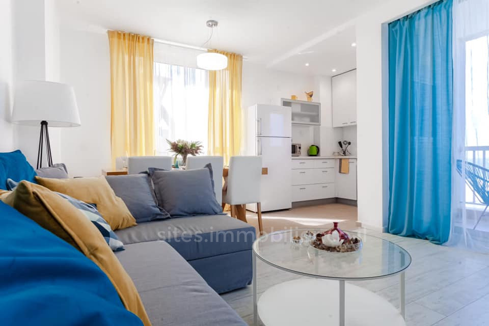 Apartamento 3 cômodos Tel Aviv Primeira linha de mar 457-IBL-1292