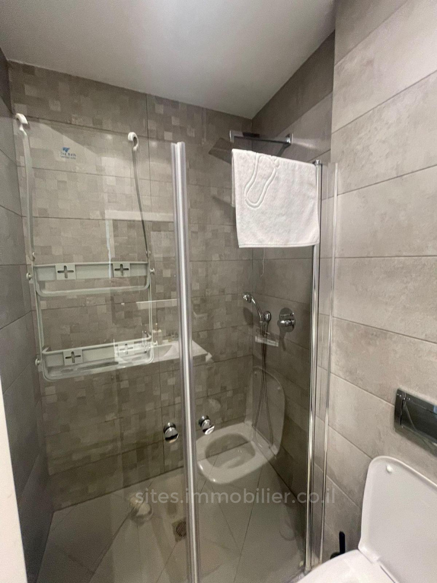 Apartamento 3 cômodos Tel Aviv Kerem Hatemanim 457-IBL-1293