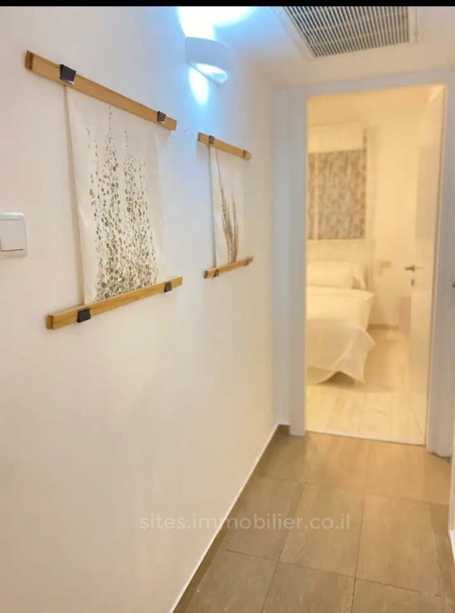 Apartamento 3 cômodos Tel Aviv Primeira linha de mar 457-IBL-1294