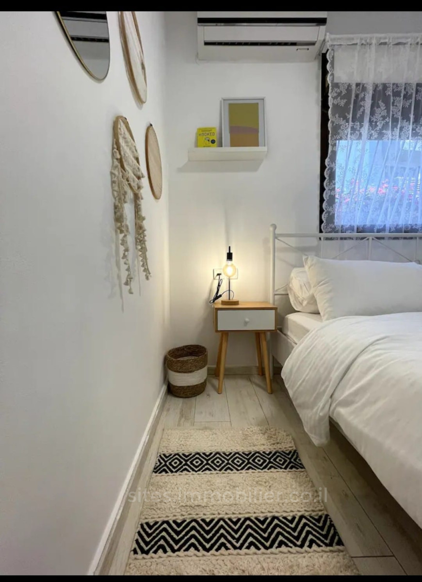 Apartamento 3 cômodos Tel Aviv Primeira linha de mar 457-IBL-1294