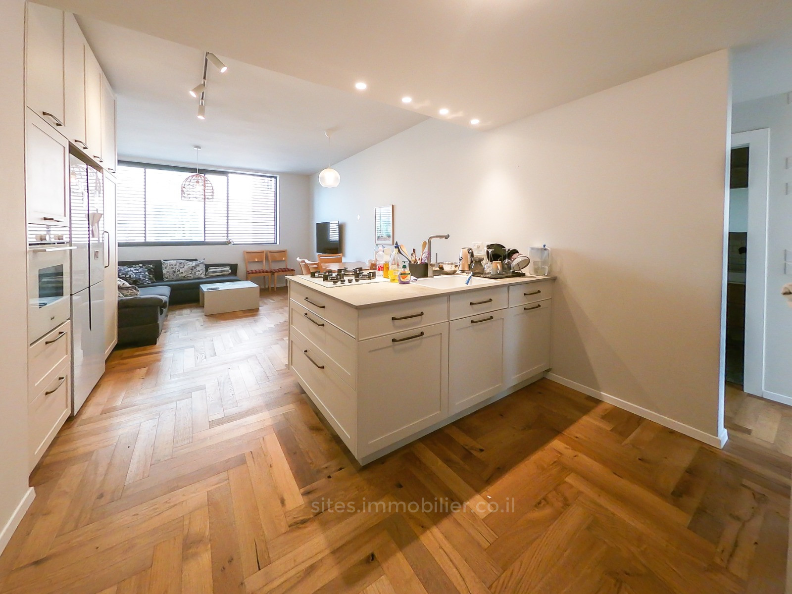 Apartamento 4 cômodos Tel Aviv Centro da cidade 457-IBL-1296