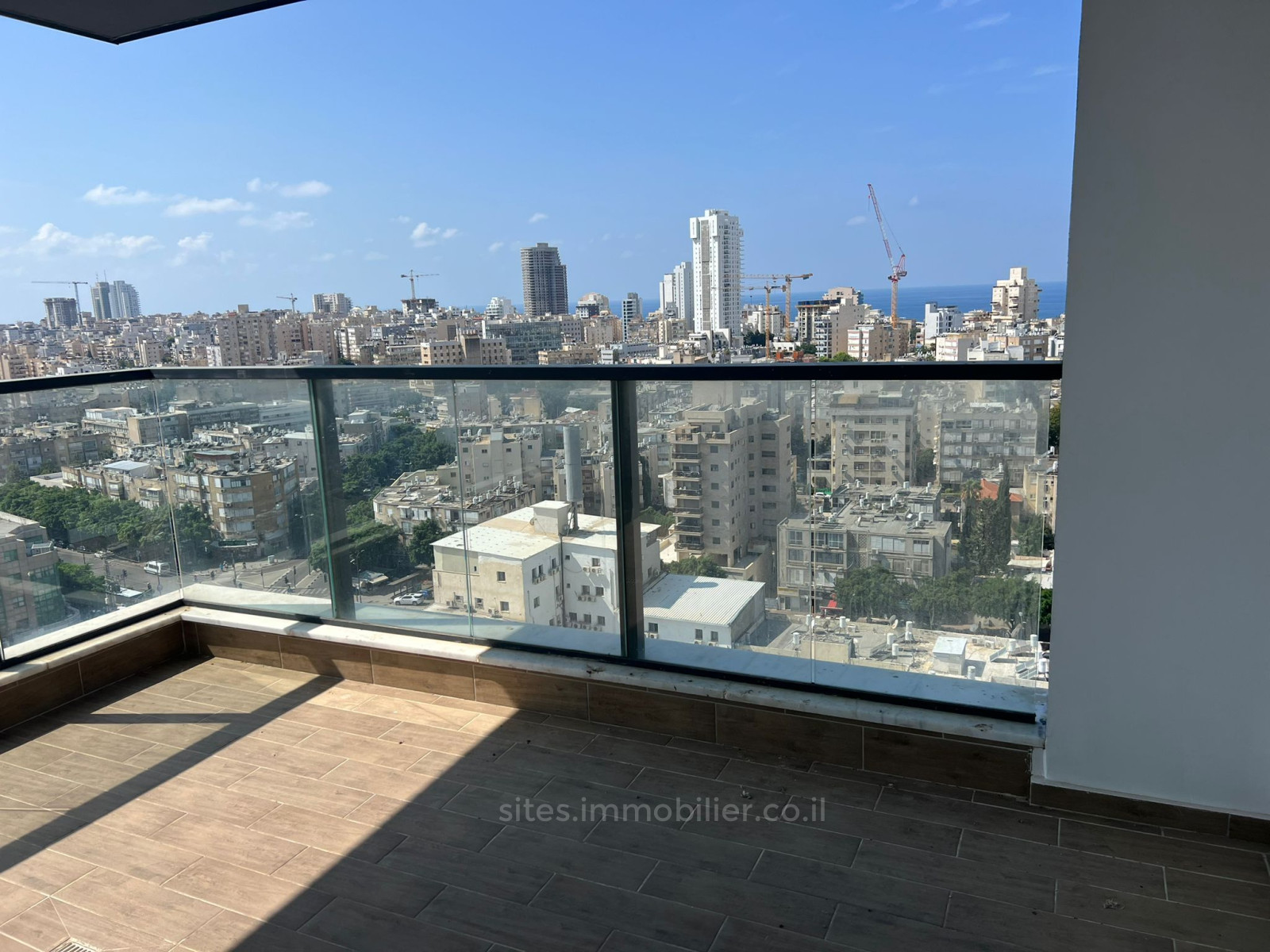 Apartamento 3 cômodos Netanya Centro da cidade 457-IBL-1299
