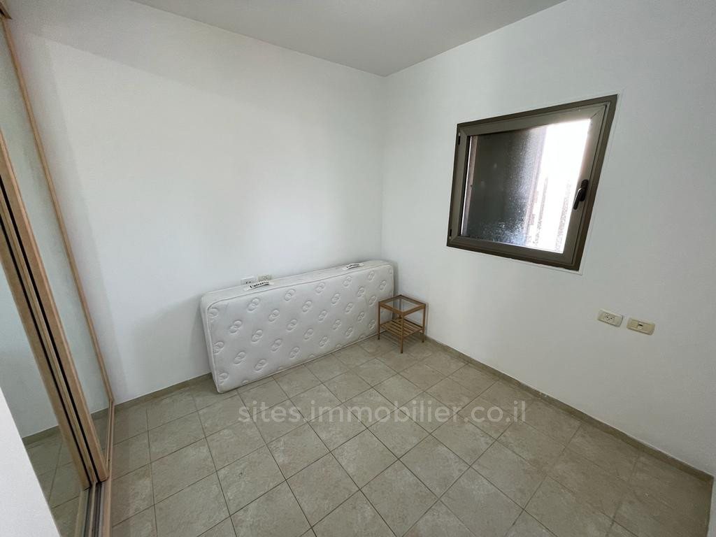 Apartamento 4 cômodos Netanya Kikar 457-IBL-1300
