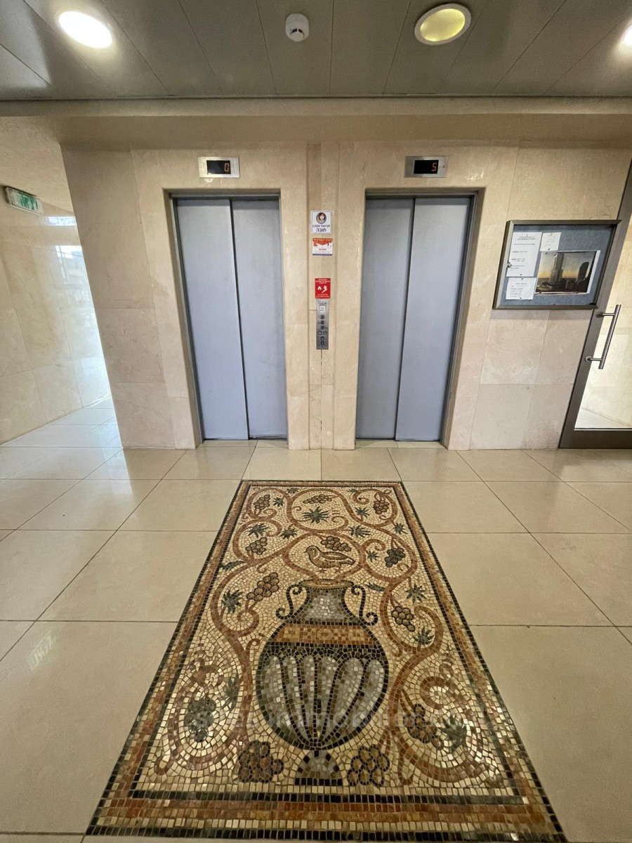 Apartamento 4 cômodos Netanya Kikar 457-IBL-1300