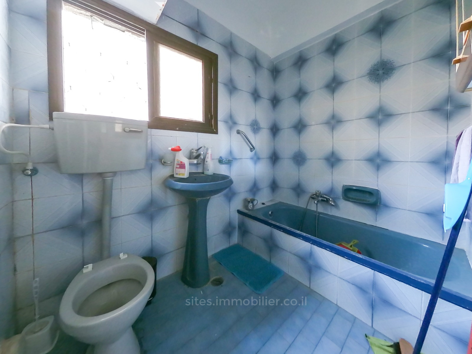 Apartamento 3 cômodos Tel Aviv Primeira linha de mar 457-IBL-1302