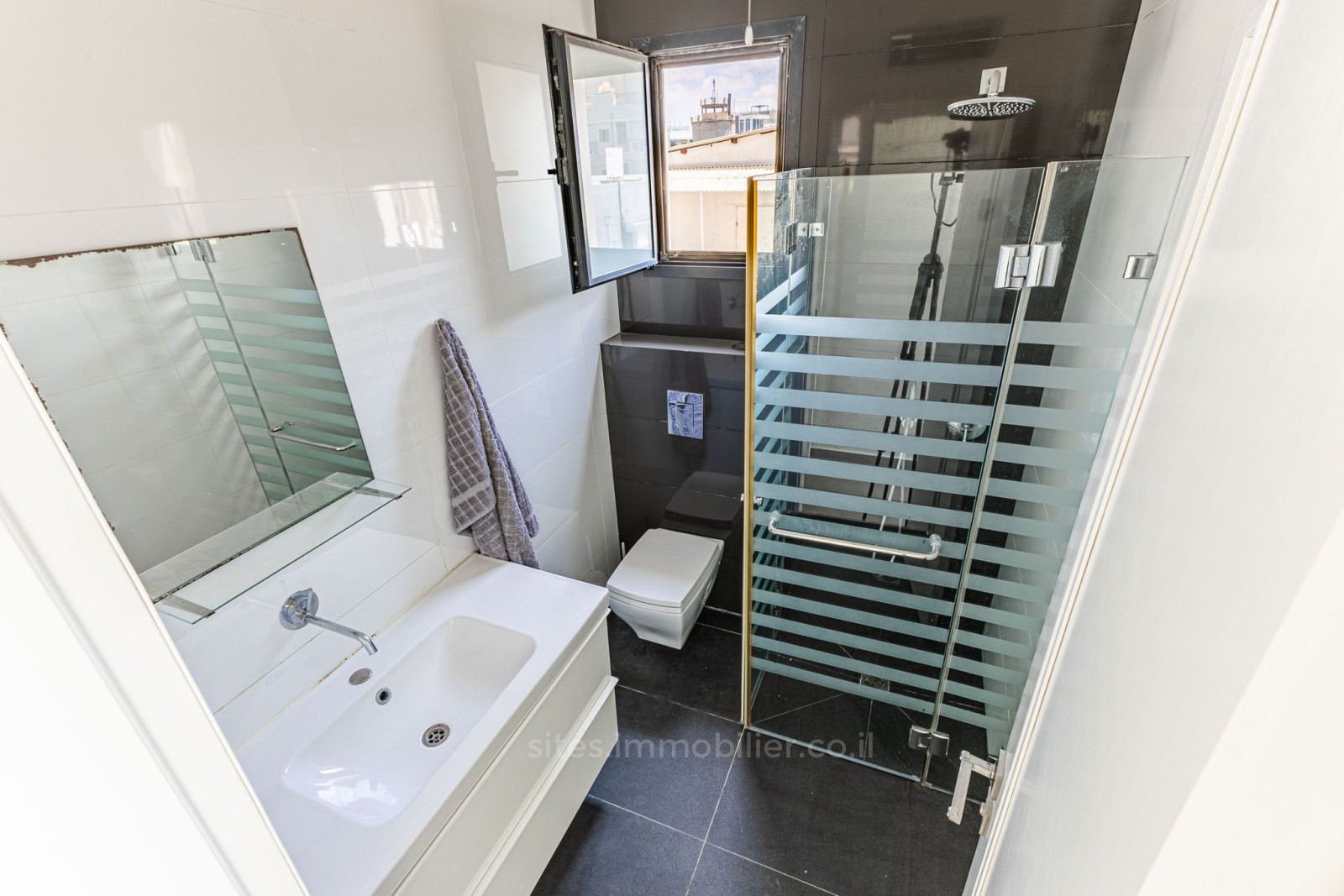 Apartamento 4 cômodos Tel Aviv Lev Tel-Aviv 457-IBL-1306