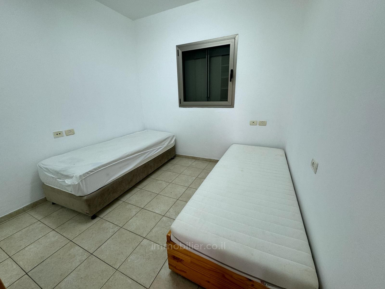 Apartamento 4 cômodos Netanya Kikar 457-IBL-1310