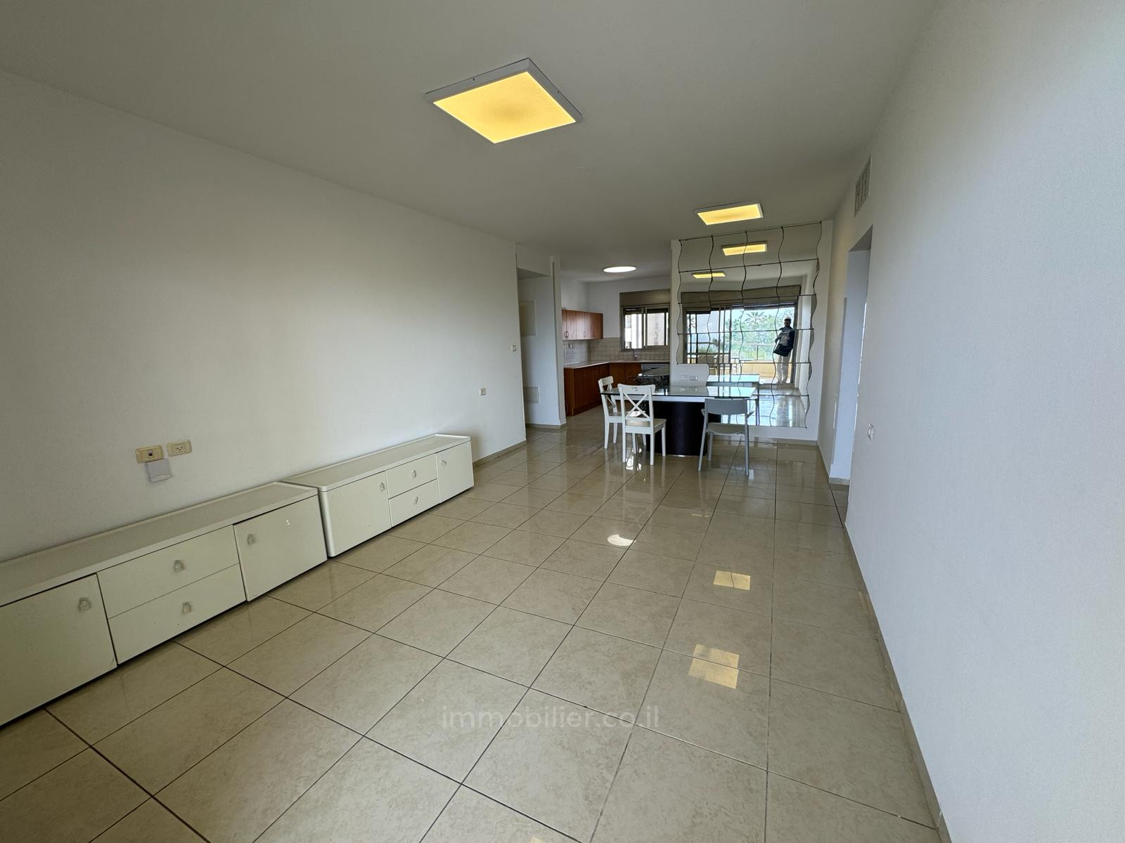 Apartamento 4 cômodos Netanya Kikar 457-IBL-1310