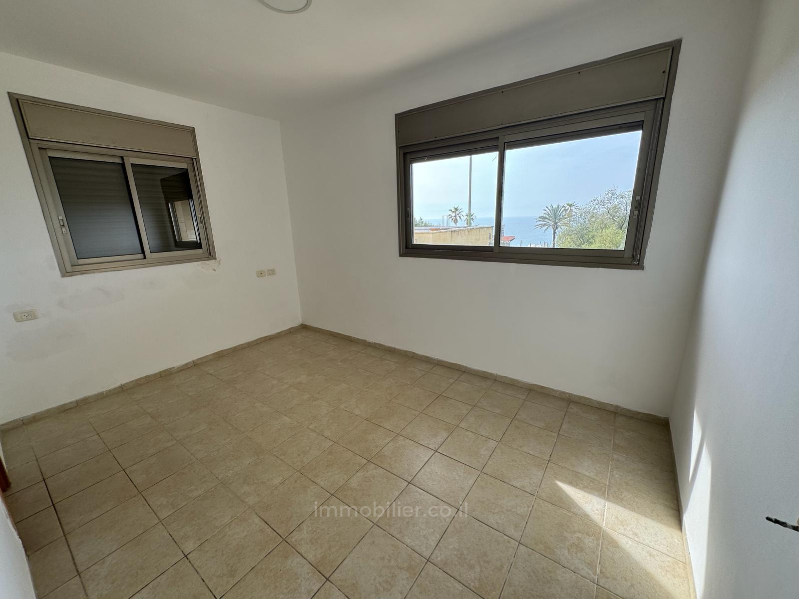 Apartamento 4 cômodos Netanya Kikar 457-IBL-1310