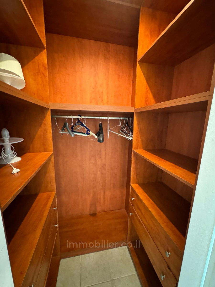 Apartamento 4 cômodos Netanya Kikar 457-IBL-1310