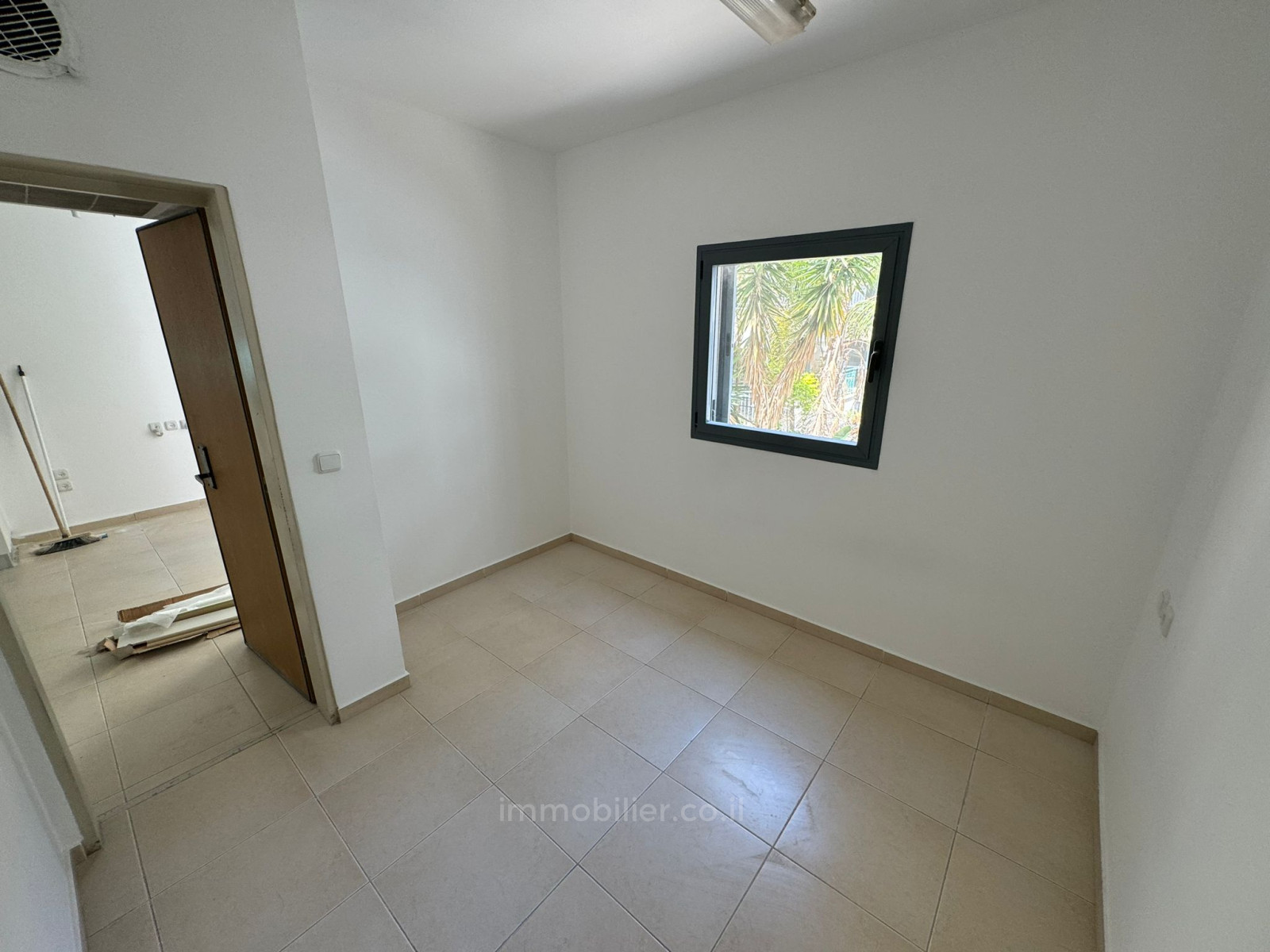Apartamento 2 cômodos Tel Aviv Montifiory 457-IBL-1312