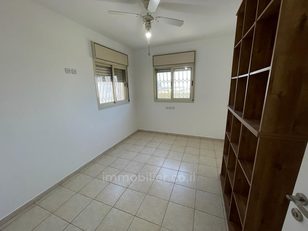Apartamento 4 cômodos Netanya Kiriat Hasharon 457-IBL-1320
