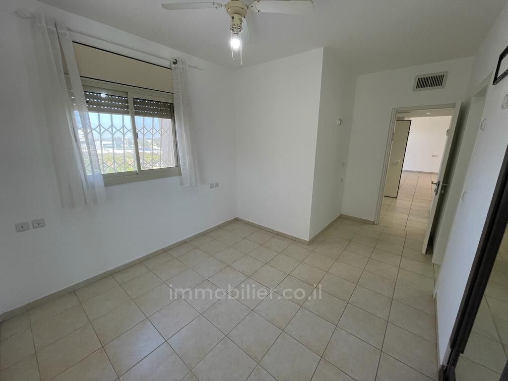 Apartamento 4 cômodos Netanya Kiriat Hasharon 457-IBL-1320