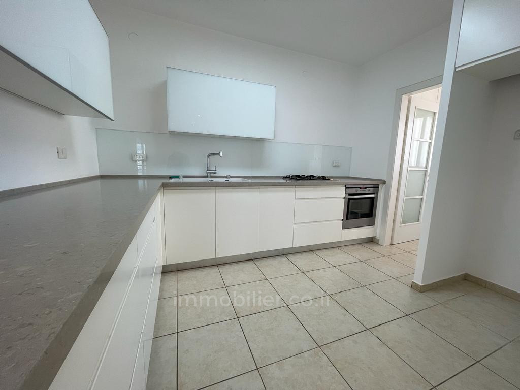 Apartamento 4 cômodos Netanya Kiriat Hasharon 457-IBL-1320