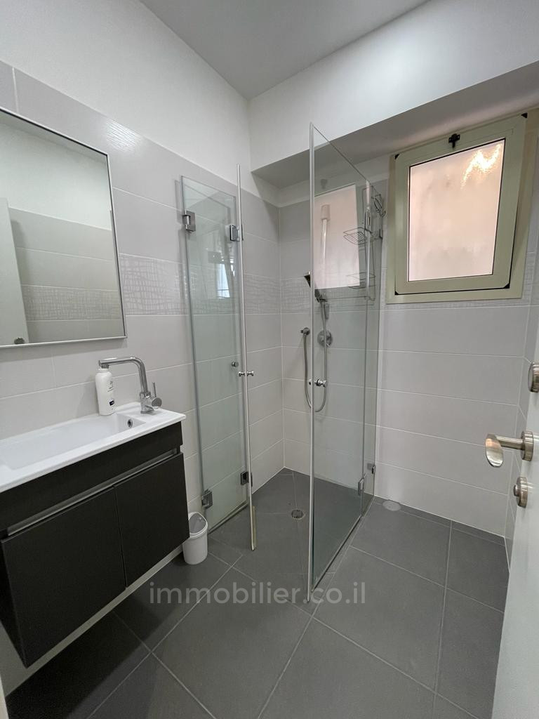 Apartamento 4 cômodos Netanya Kiriat Hasharon 457-IBL-1320