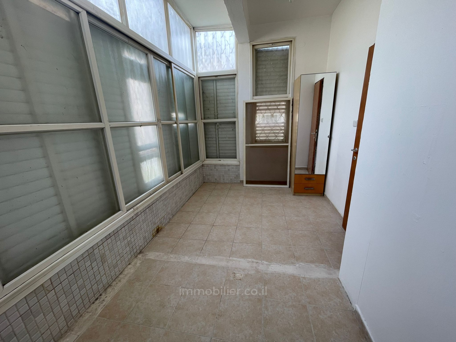 Apartamento 3 cômodos Netanya Centro da cidade 457-IBL-1325