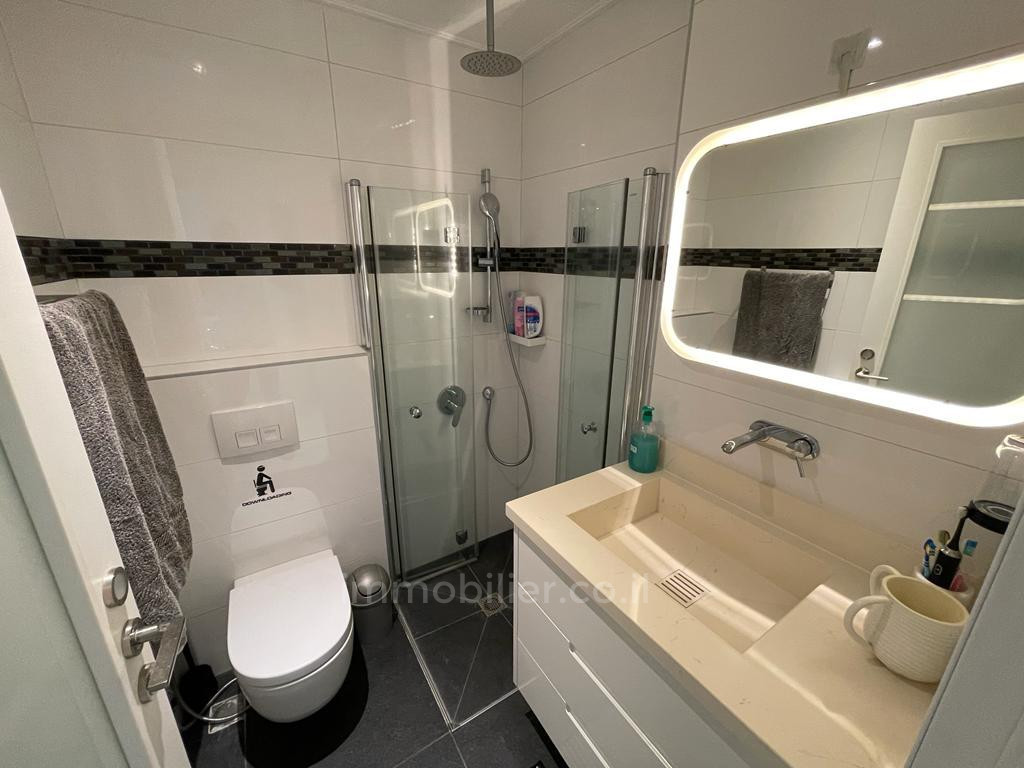 Apartamento 6 cômodos Netanya Kikar 457-IBL-1329