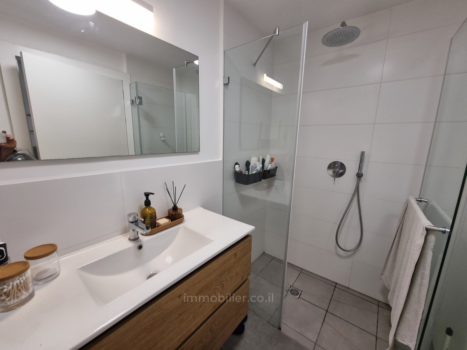Apartamento 3.5 cômodos Tel Aviv Yehouda hamakaby 457-IBL-1401